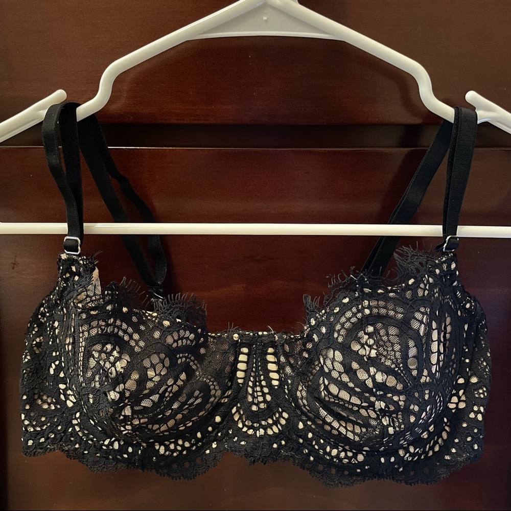 Victoria’s Secret Dream Angels Push-up w/o padding - Black & Nude - Size 34C